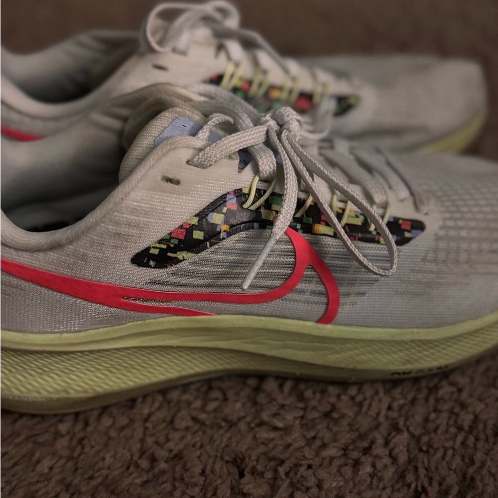 Nike gym shoe